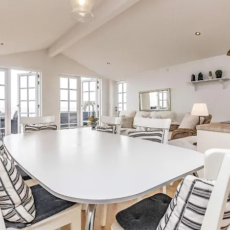 Two-bedroom In 12 Holiday home