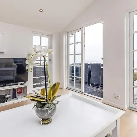 Two-bedroom In 12